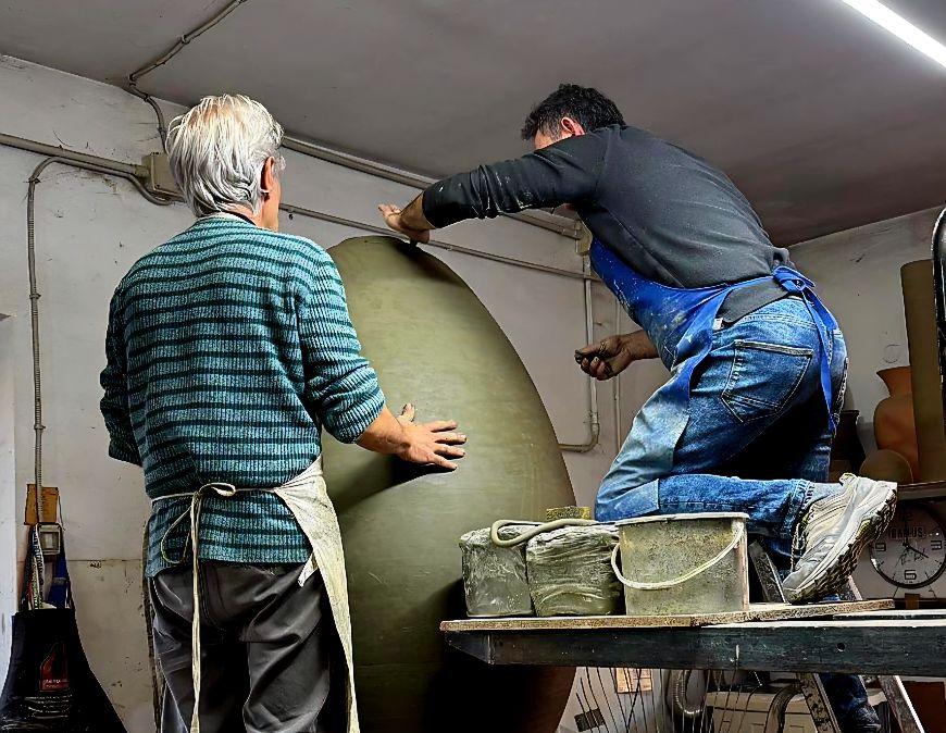 Ma come sarà l'uovo in ceramica più grande al mondo? Lo vedremo sabato mattina a Deruta