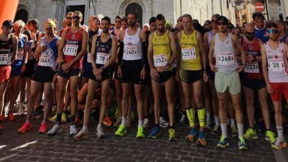 "La Sfacchinata" ha animato le strade di Gualdo Tadino, prese d'assalto dai tanti podisti