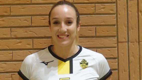 Martina Recine resta alla School Volley Perugia per disputare ancora la B2 femminile
