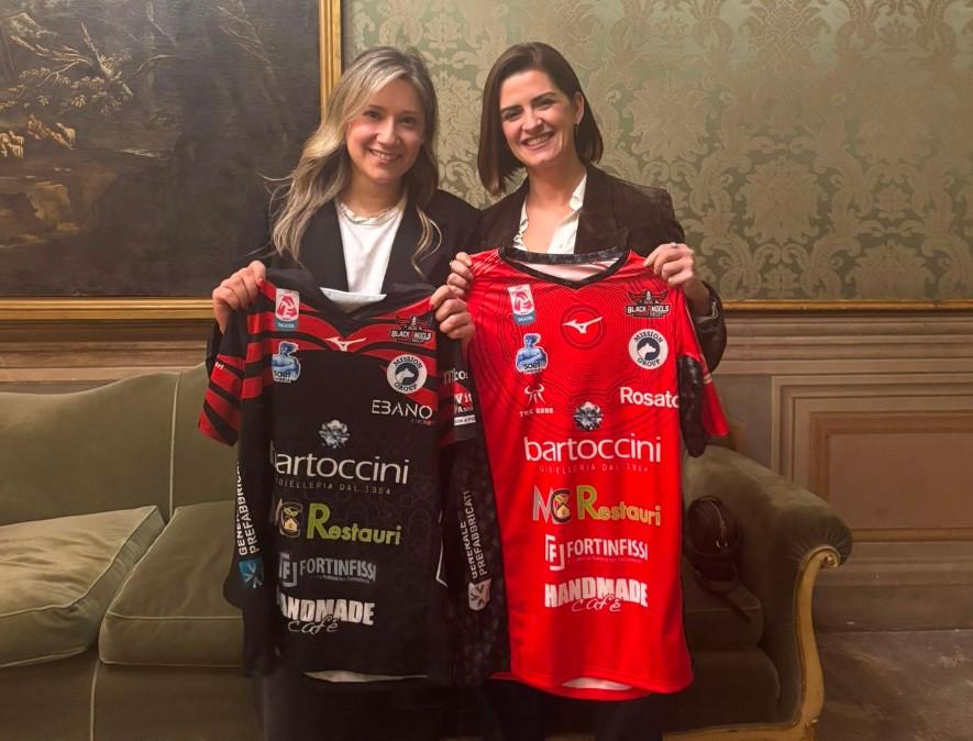 La Bartoccini ha presentato alla sindaca di Perugia Vittoria Ferdinandi il progetto "Schiaccia la violenza"