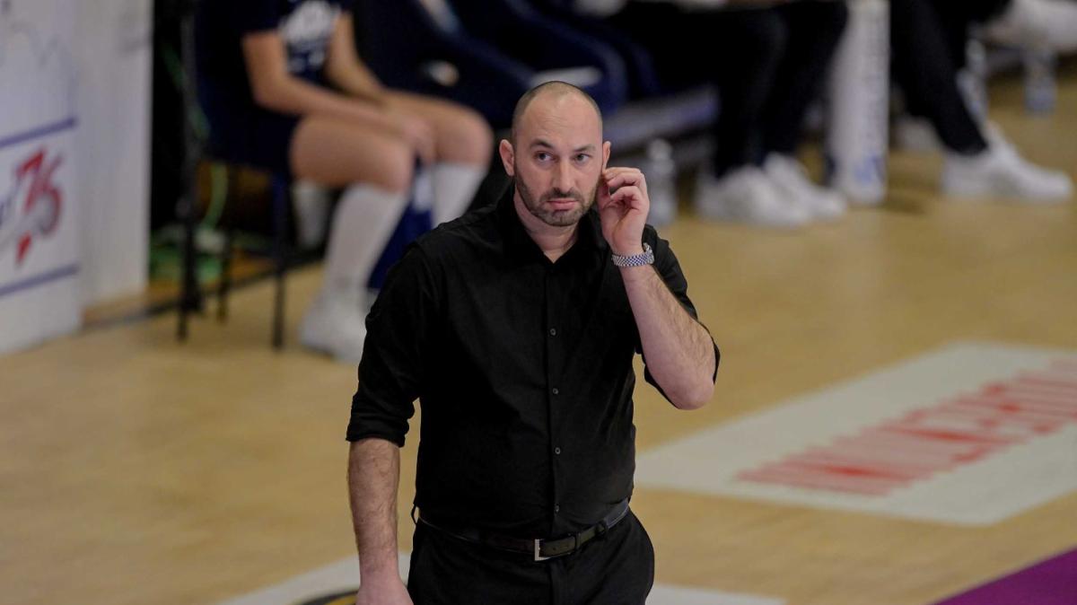 Andrea Giovi traccia il bilancio del girone di andata della sua Bartoccini... "Serviranno lavoro e sacrificio per migliorarci..."