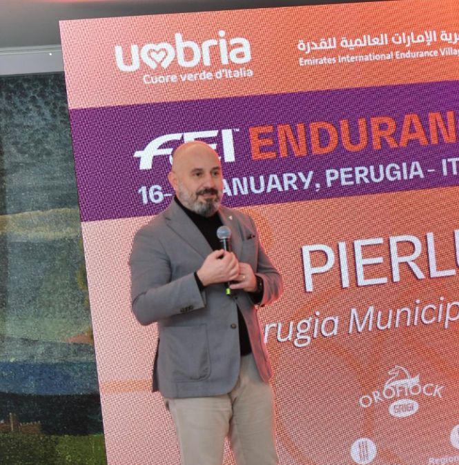 L'assessore comunale di Perugia Pierluigi Vossi sposa la causa dell'endurance equestre