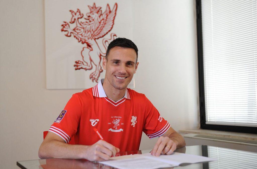Ieri c'era stata la firma per il ritorno al Perugia di Valerio Verre, il colpo più importante di questo mercato di gennaio