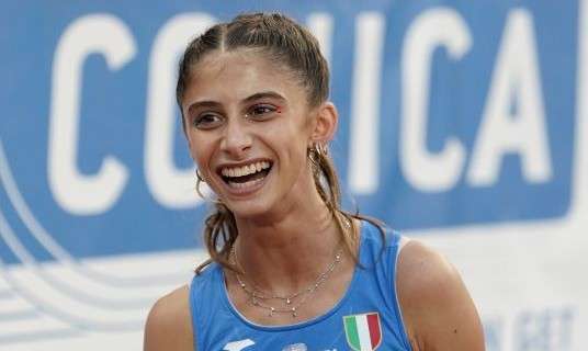 Applausi dell'assessore comunale Pierluigi Vossi alla campionessa Margherita Castellani