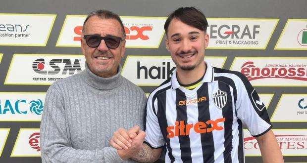 Giocava con Inter e Milan ed è ora il nuovo attaccante del Trestina in Serie D