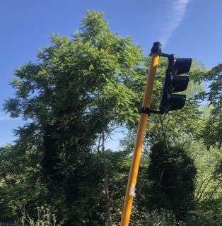 A Perugia rischia di crollare il semaforo intelligente di Casaglia: facciamo qualcosa!
