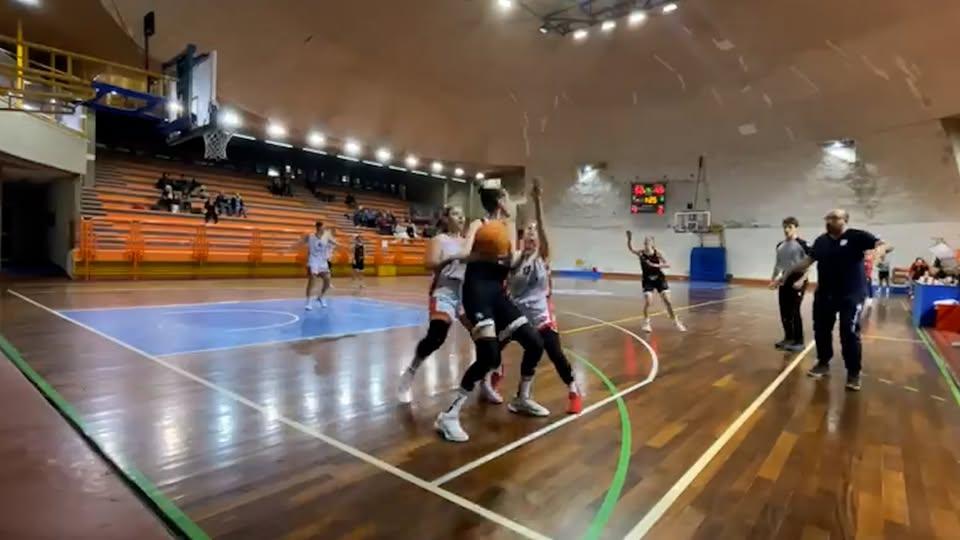 La Pallacanestro Perugia sconfitta di misura (53-50) a Firenze in B femminile
