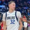 «Ha tutto per essere grande»: Cooper Flagg si prende Dallas e batte LeBron James