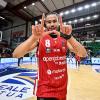 Una stella a Varese: Olivier Nkamhoua incanta al debutto a Sassari