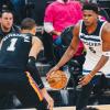 Edwards spaventa i Timberwolves toccandosi il ginocchio a San Antonio