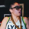 Olivia Miles batte il record di triple da rookie di Caitlin Clark