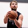 Sabonis si ferma: infortunio al bicipite femorale per il centro dei Kings