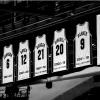 NBA - Gli Spurs alzano lo striscione in onore di Gregg Popovich