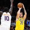 Jared Butler e Khaman Maluach trascinano i Suns: vittoria in rimonta sui Lakers