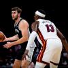 NBA - Luke Kornet e Victor Wembanyama: ecco le nuove "Torri Gemelle" degli Spurs