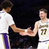 I Lakers superano i Miami Heat con un attacco esplosivo e un grande gioco di squadra