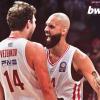 Olympiacos avanti 2-1: Panathinaikos massacrato ai liberi, espulso Ataman