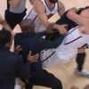 NBA - Tra Steven Adams e Mason Plumlee sono volati colpi da wrestling