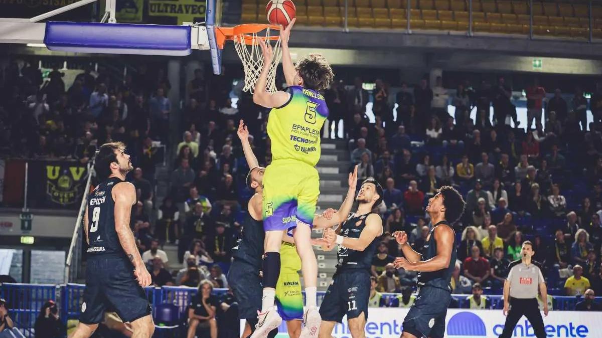 Serie B - L'Elachem Vigevano doma Piazza Armerina e blinda il primo posto