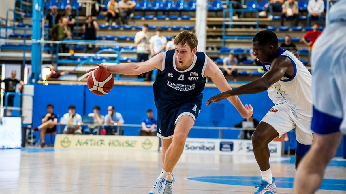 Serie B - Dany Basket Quarrata, gara 1 sorride a Piazza Armerina