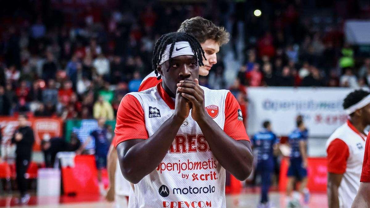 Varese, il saluto di Elisee Assui: «Ho iniziato nei campetti della nostra città con il sogno di diventare professionista»