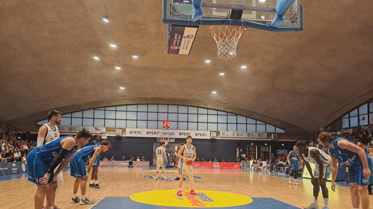 Serie B - La Virtus Ragusa difende, sprinta e diverte: battuta la Dinamo Brindisi