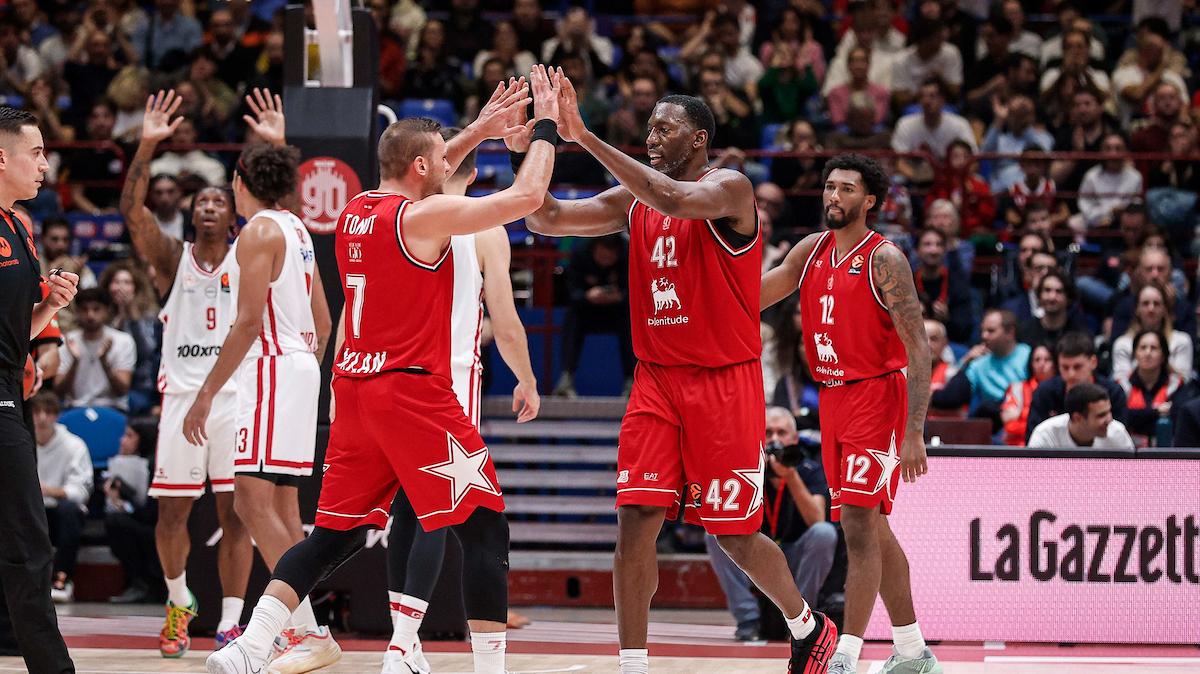 Olimpia, Dunston all'intervallo: «Ora più attenzione in difesa»