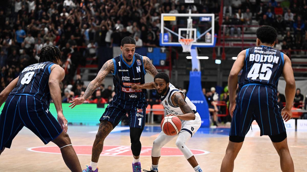Highlights LBA | L'assalto della Guerri Napoli ad una combattiva Dinamo Sassari