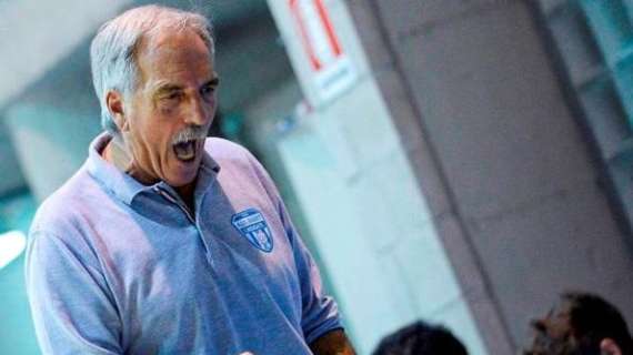 A2 F - Carugate, dimissioni per coach Piccinelli, squadra affidata a Luigi Cesari