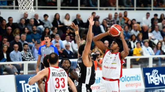 LIVE LBA Playoff - Dolomiti Energia Trentino vs EA7 Emporio Armani Milano, gara 1 (ore 18)