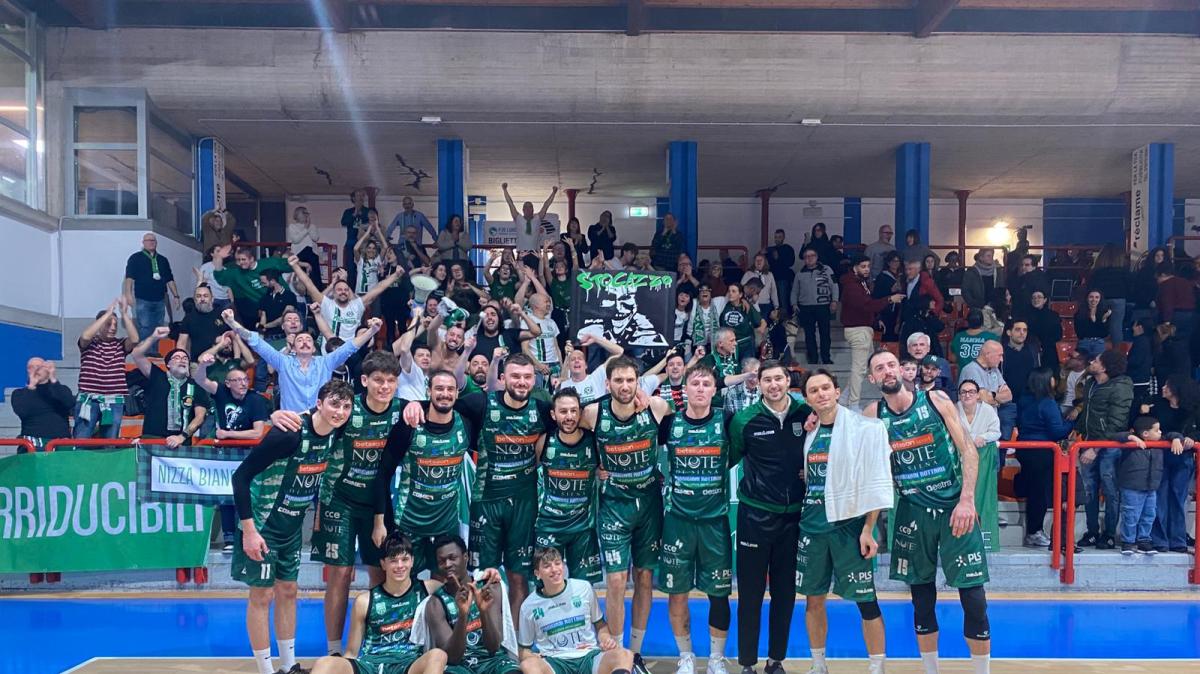 Serie B - Mens Sana Basketball difende il primato nel girone C a La Spezia