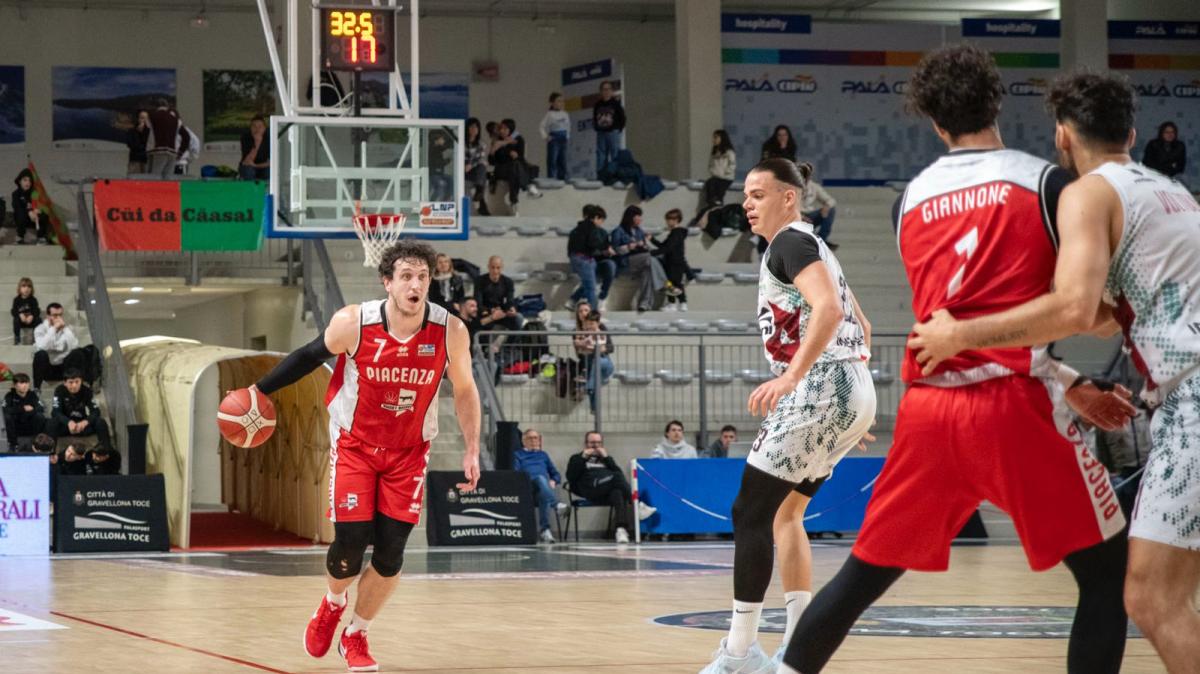 Serie B - La Fulgor Omegna ha un passo superiore alla Bakery Piacenza