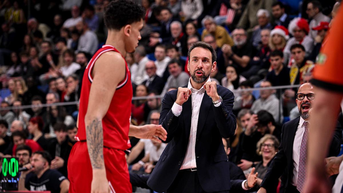 L'infermeria Olimpia, Poeta: «Non so come possiamo andare a Cantù»