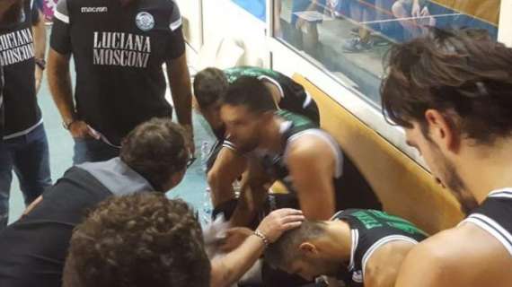 Serie B - Partenza a folle. La Luciana Mosconi cade male a Fabriano
