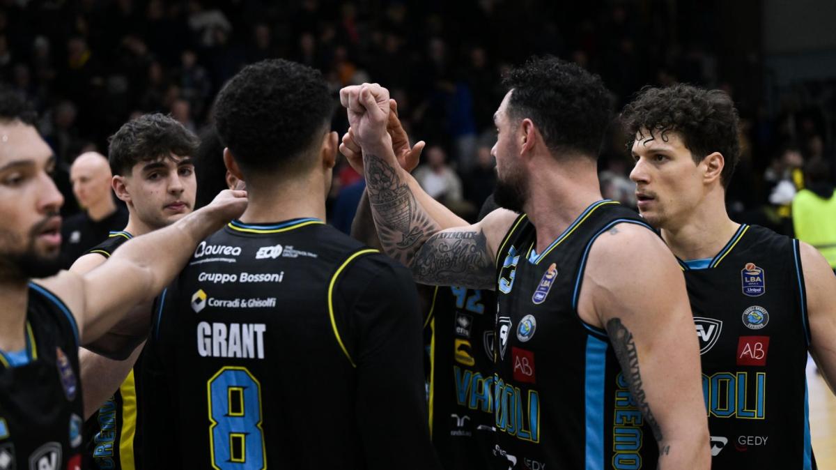 Cremona, Brotto: «A Natale a metà classifica, avrei firmato a occhi chiusi a inizio stagione»