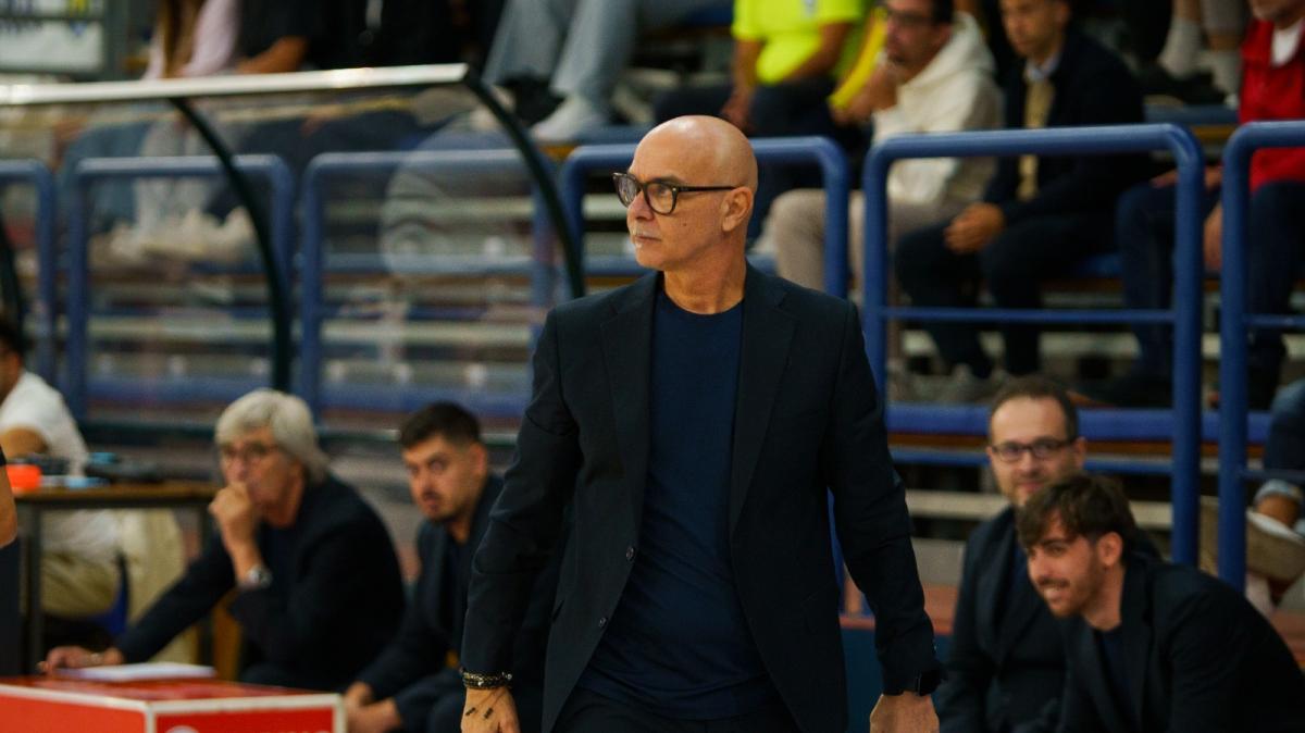 UFFICIALE A2 - Scafati Basket, Crotti lascia: squadra affidata a Mazzetti