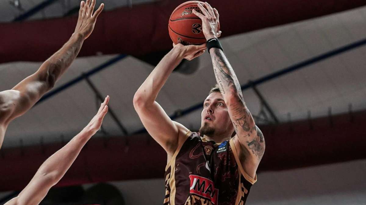 Venezia alla sfida Aris, Spahija: «Dobbiamo reagire dopo l'ultima sconfitta a Belgrado»