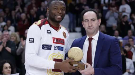 Mfiondu Kabengele riceve il premio di MVP Unipol del mese di gennaio