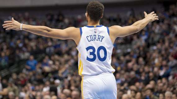 NBA - I Warriors ricordano il record di triple di Steph Curry