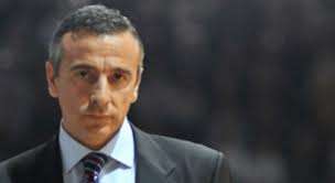 Coach Lino Lardo