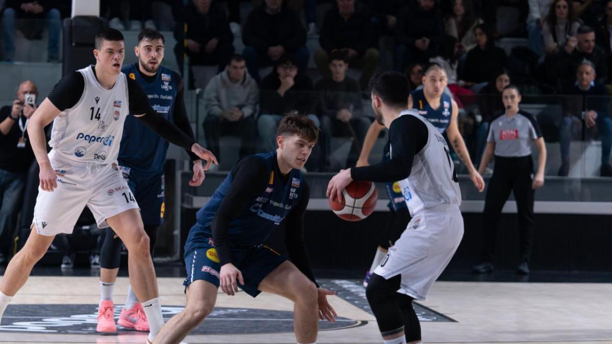 Serie B - Loreto Pesaro è tosta, ma la Paperdi Caserta si prende la vittoria