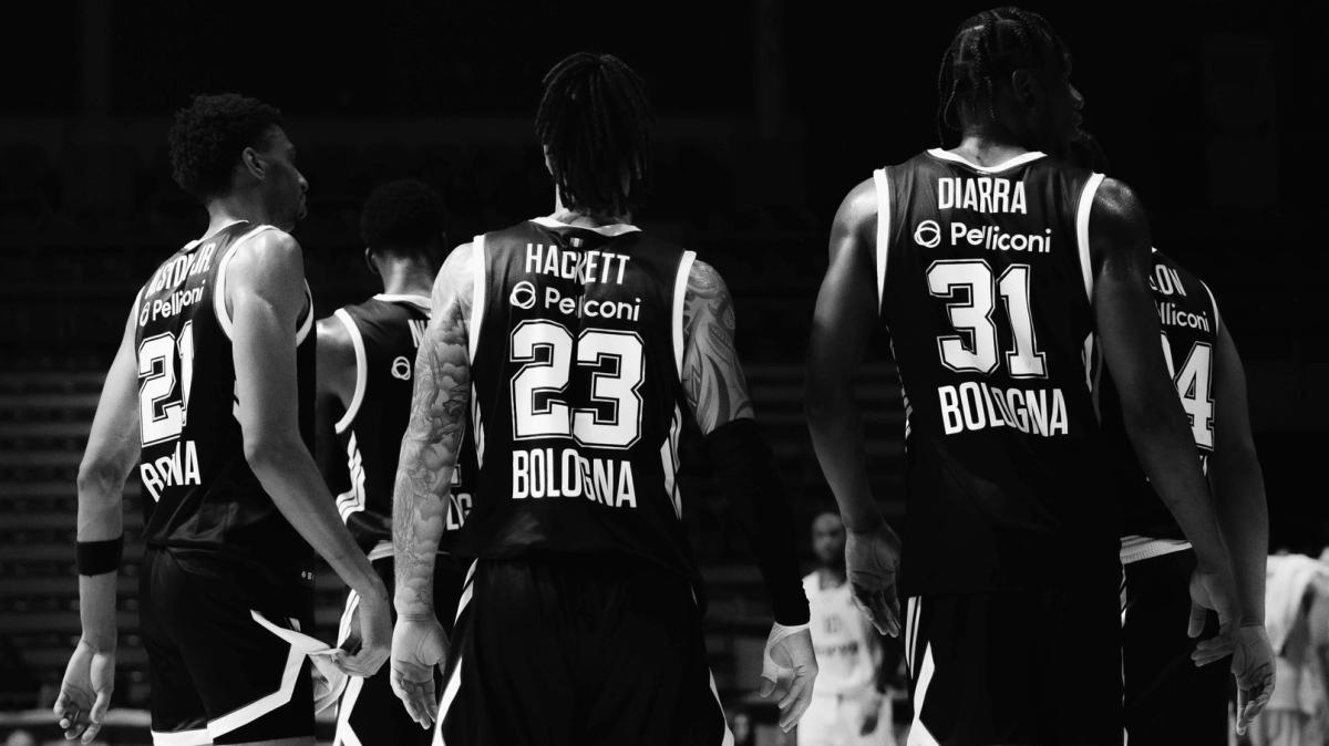 A Belgrado la solida prestazione della Virtus Bologna con il Maccabi: gli highlights