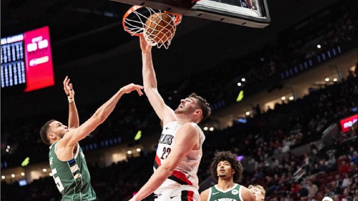 Henderson trascina Portland: i Blazers travolgono Milwaukee