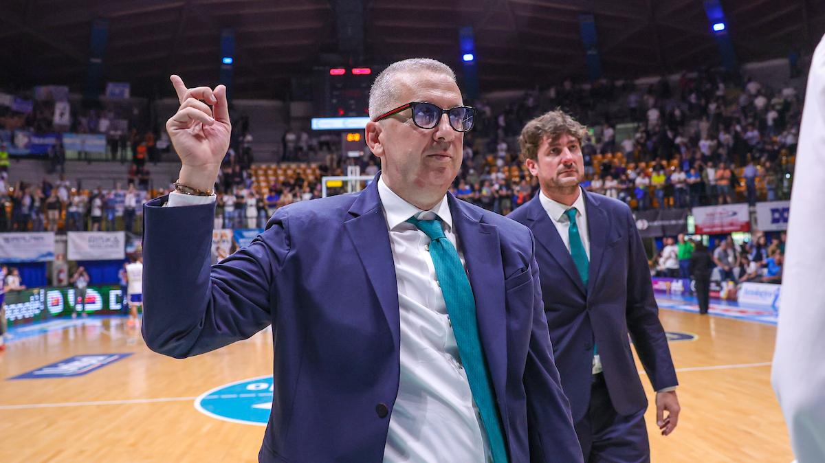 QS: Cantù, voci di addio per Santoro. Coach De Raffaele chiede garanzie