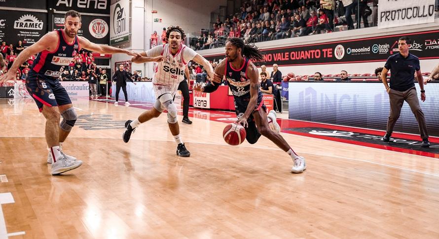 A2 - Cento rimonta Forlì nel secondo tempo e conquista una vittoria pesante
