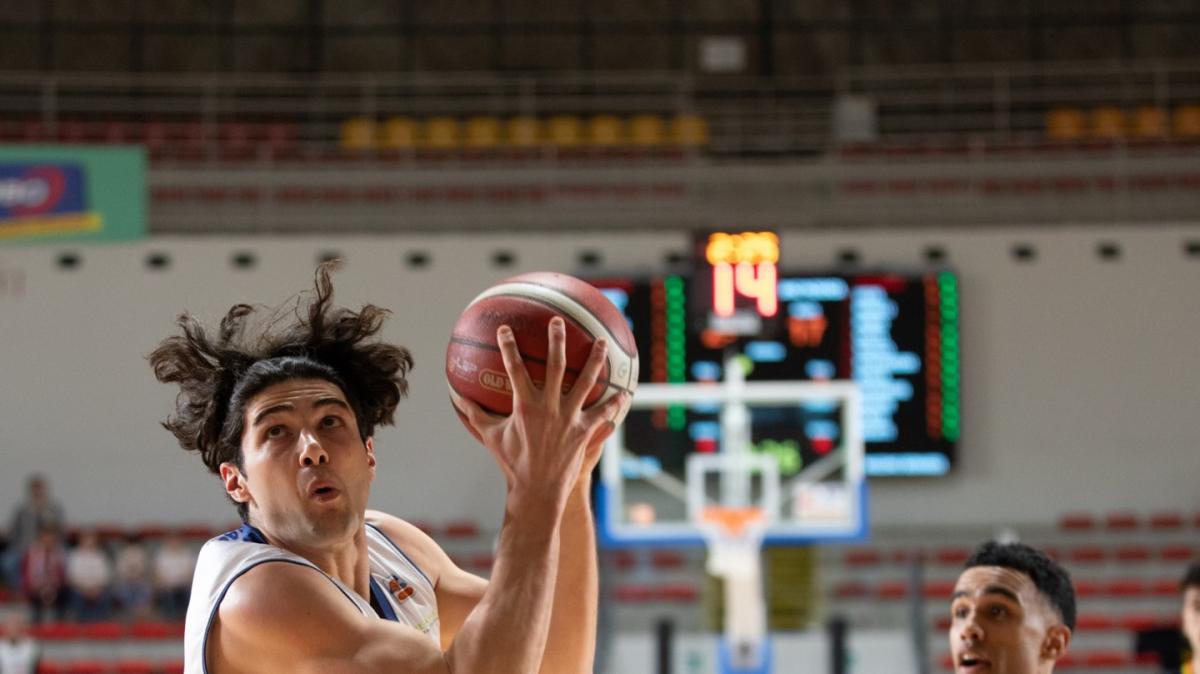 Serie B - La Cestistica S. Severo sconfitta contro la capolista Virtus Roma