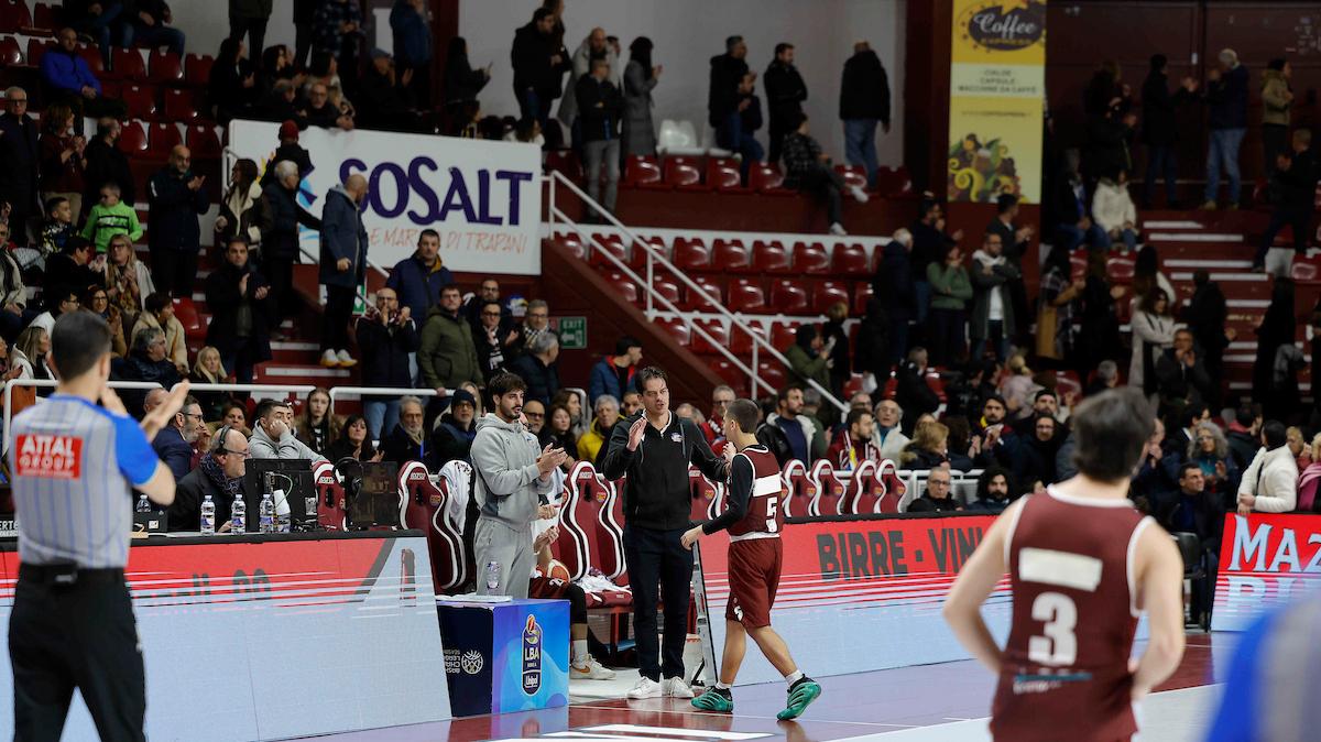 Repubblica: Quattro minuti di farsa. Trapani lascia il campo e fa il bis delle figuracce