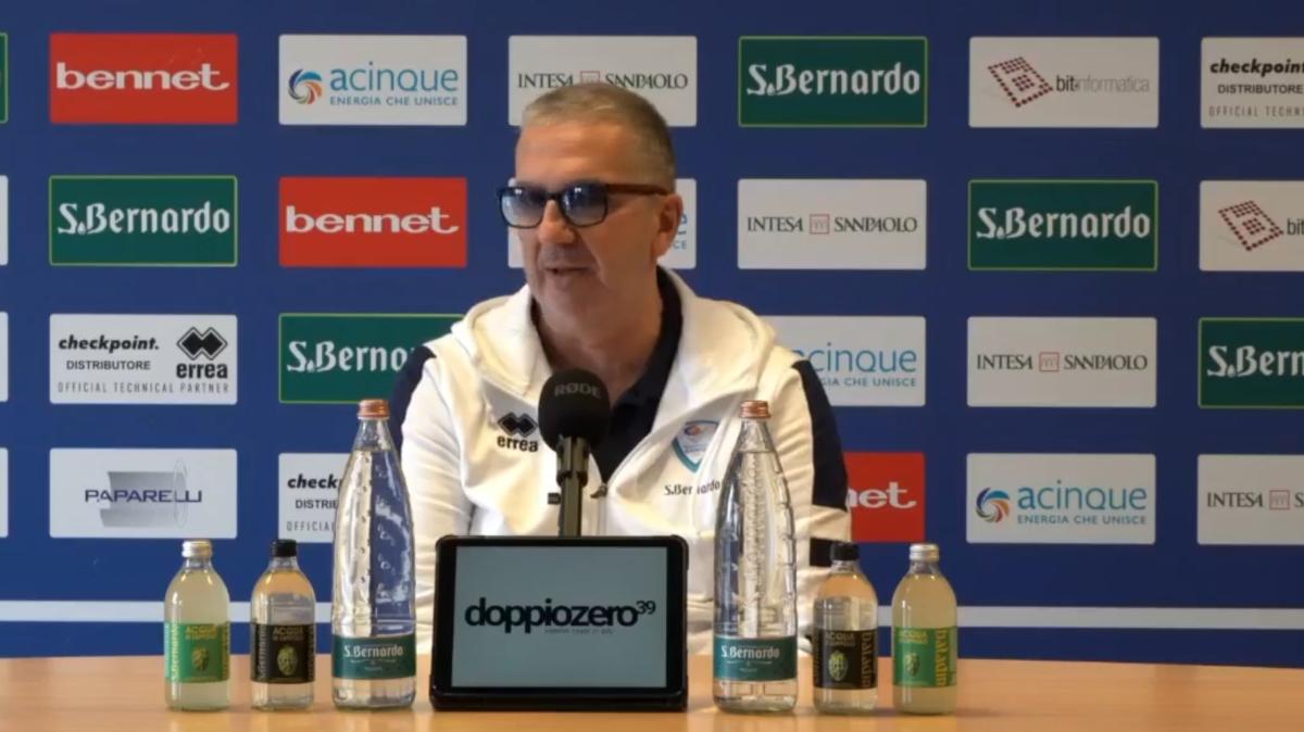 De Raffaele verso il derby Cantù-Varese: l'infermeria e le scelte sugli stranieri