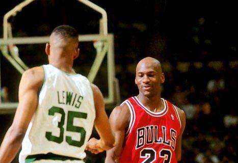 La tragica scomparsa di Reggie Lewis, 25 anni fa, e quel collasso sul parquet dei Boston Celtics