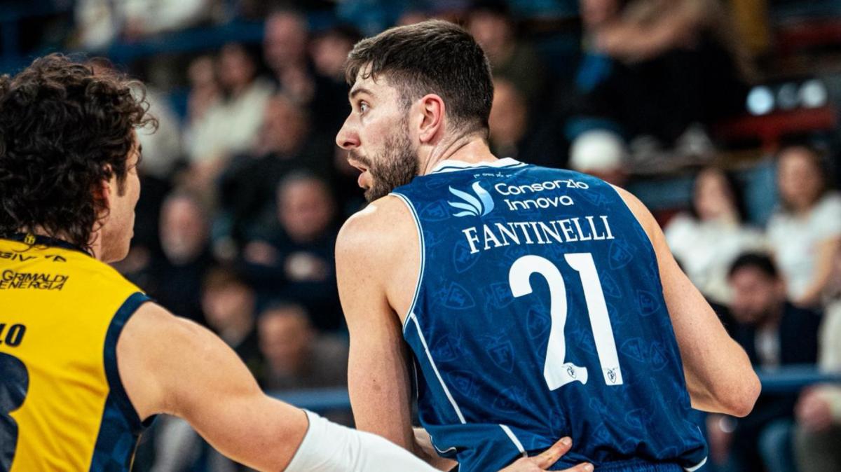 Givova Scafati vs Fortitudo Bologna: diretta (73-71 con 50 secondi da giocare, 4Q)